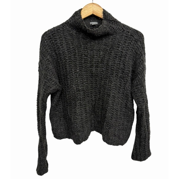 aerie Sweaters - Aerie Mock Neck Grey Sweater Slouchy Pullover Boxy Chunky Knit Minimalist Preppy
